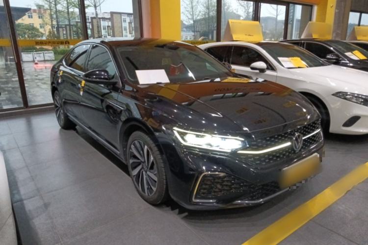 Used Volkswagen Passat 2022 330TSI Starry Luxury Edition Exterior 1