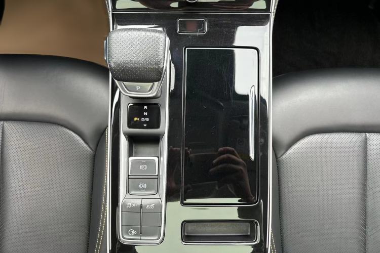 Used Roewe i6 MAX 2020 300TGI Automatic "Swell Cool Smart Drive" Edition