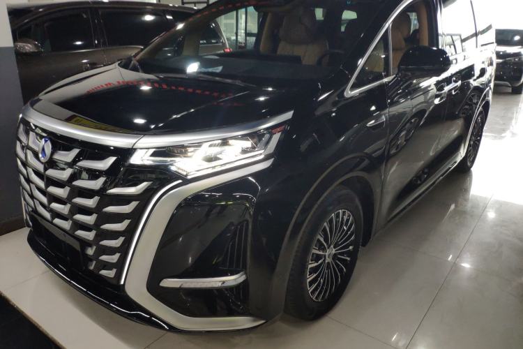 Used Denza D9 2025 DM-i Intelligent Drive 1020 Four-Wheel Drive Prestige Model