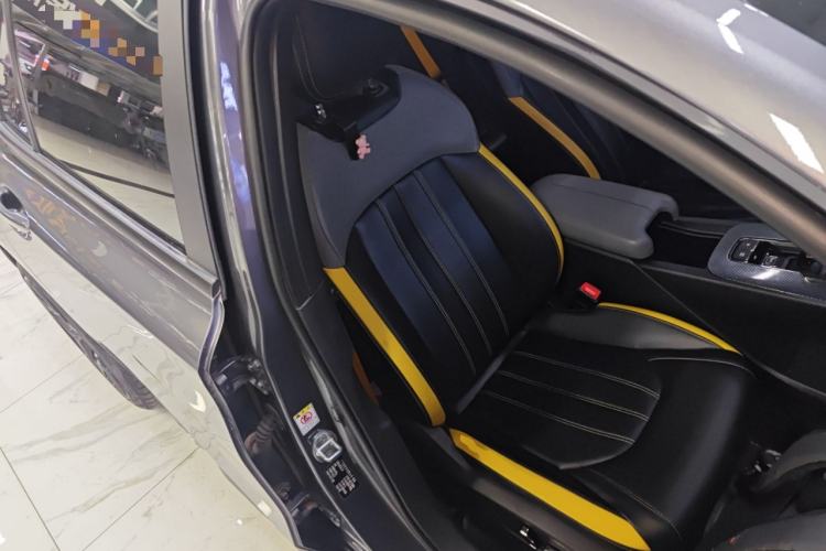 Used GAC Trumpchi EMPOW 2021 270T DCT J16 Version Right Front Seat