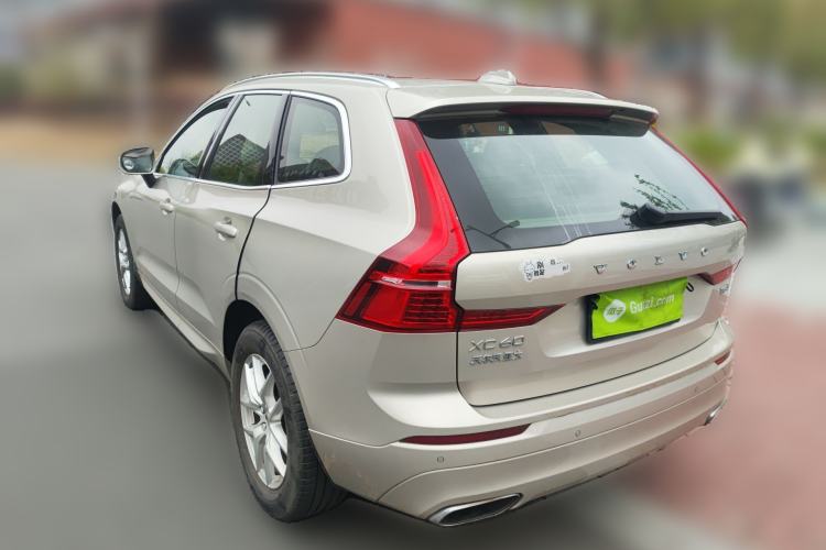 Used Volvo XC60 2019 T5 4x4 Smart Edition China V Standard Exterior 3