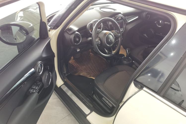 Used MINI 2019 1.5T ONE PLUS Five-Door Edition
