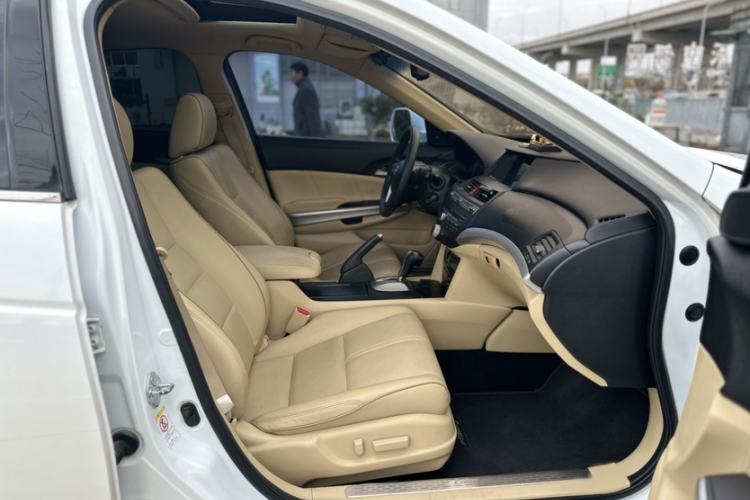 Used Honda Crosstour 2011 3.5L Prestige Edition
