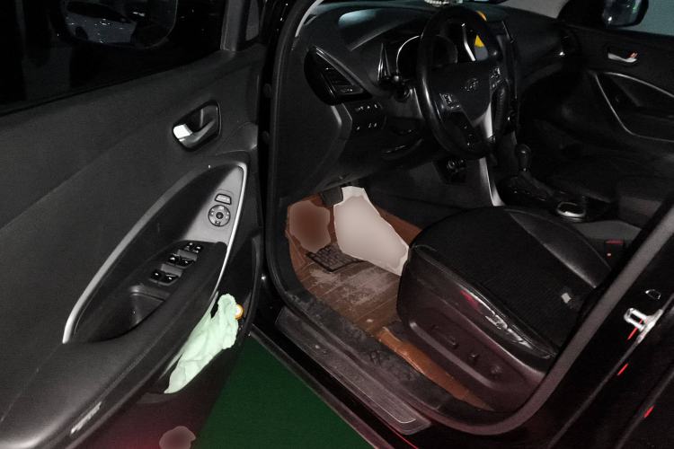 Used Hyundai Grand SantaFe 2013 3.0L 7-seat Four-Wheel-Drive Luxury Edition