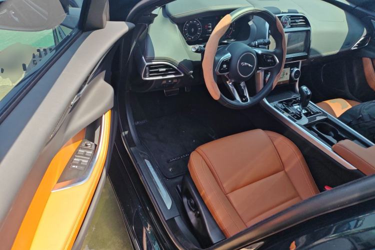 Used Jaguar XEL 2024 2.0T 250 PS R-DYNAMIC S Ebony Black Sport Edition Driver Seat