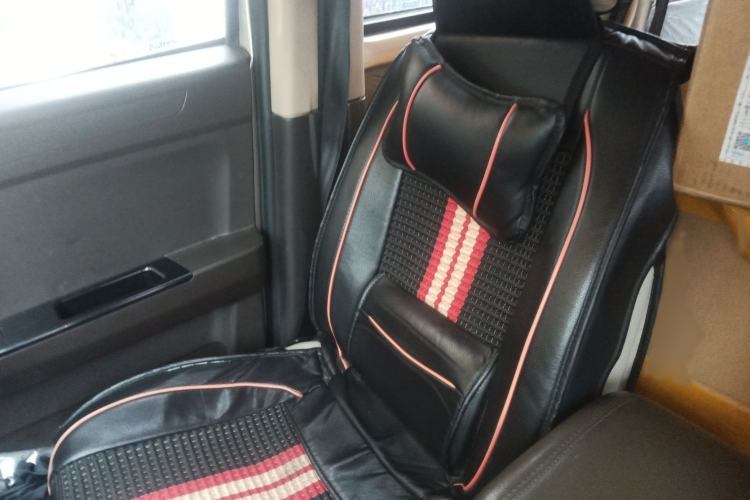 Used Wuling Rongguang V 2016 1.5L Standard Version
