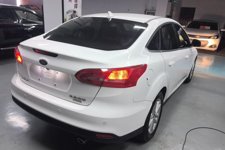 Used Ford Focus 2018 Sedan Classic EcoBoost 180 Automatic Elite Model
