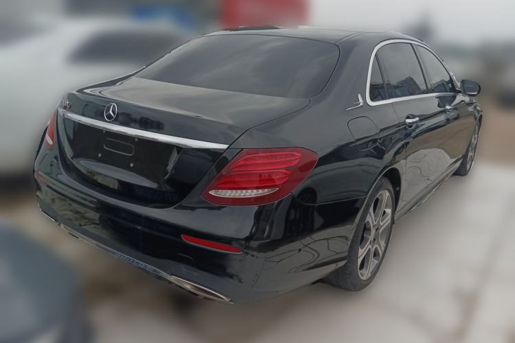 Used Mercedes-Benz E-Class 2016 E 300 L Sporty and Stylish Model Rear Right 45 Deg