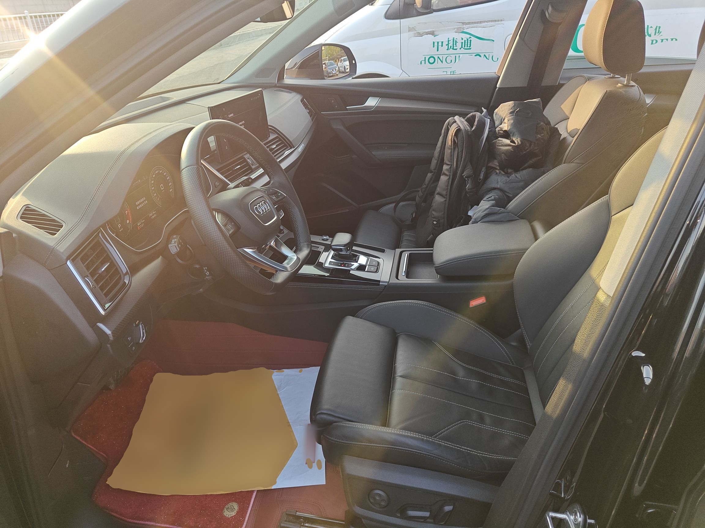 المقاعد الأمامية داخل السيارة