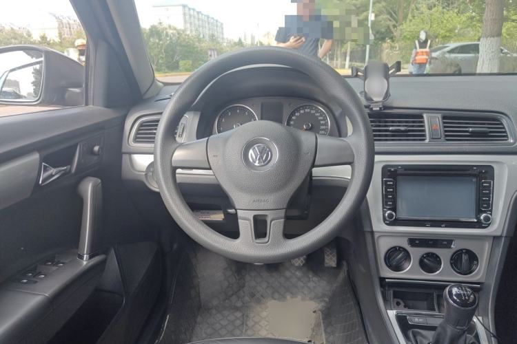 Used Volkswagen Gran Lavida 2013 1.6L Manual Comfort Model