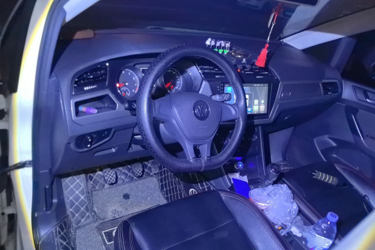 Used Volkswagen Touran 2016 Volkswagen Touran L 280TSI Manual Trend Edition