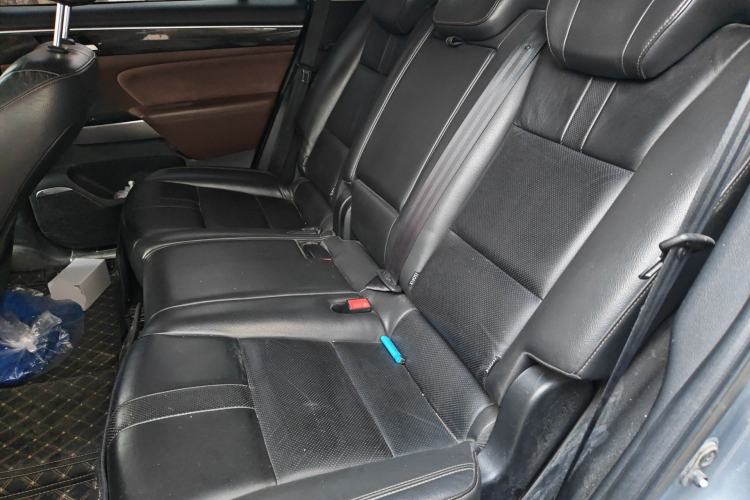 Used GAC Trumpchi GS8 2017 320T Two-Wheel Drive Luxury Smart Connectivity Version (7 Seats) Left Rear Seat