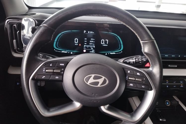 Used Hyundai ix35 2023 Musso 2.0L Prestige LUX Edition Steering Wheel