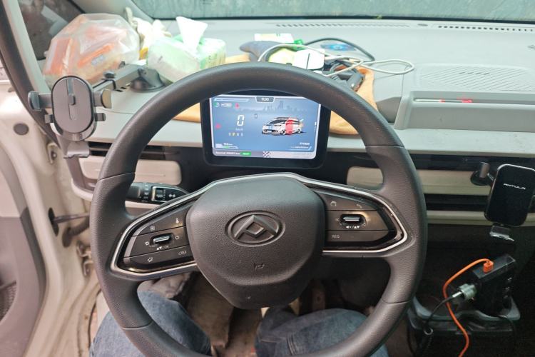 Used SAIC MAXUS Dana V1 2024 V1 Long Wheelbase Low Roof (51 kWh)