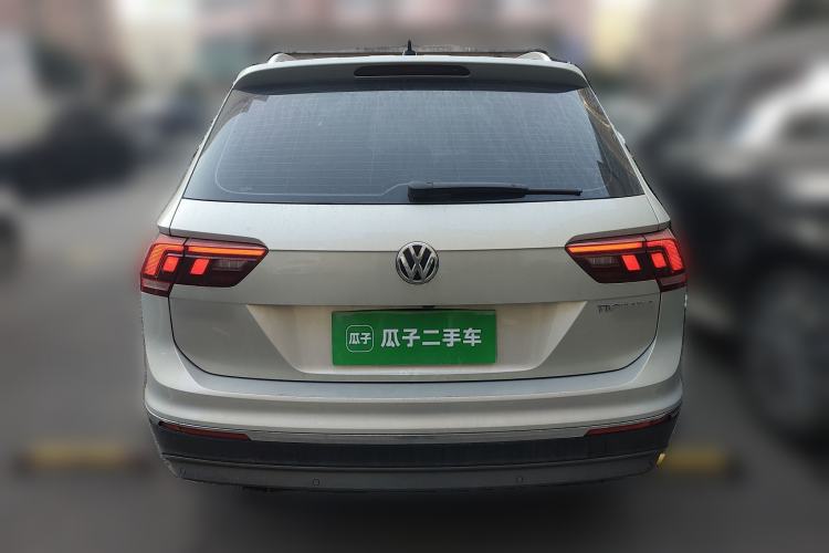 Used Volkswagen Tiguan L 2018 Facelift 330TSI Automatic Two-Wheel Drive Luxury Edition Rear