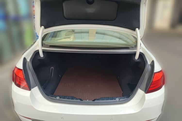 Used BMW 5 Series 2013 525Li Leading Model Trunk