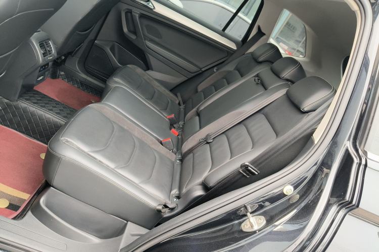 Used Volkswagen Tiguan L 2021 330TSI Automatic Two-Wheel Drive Smart Edition Left Rear Seat