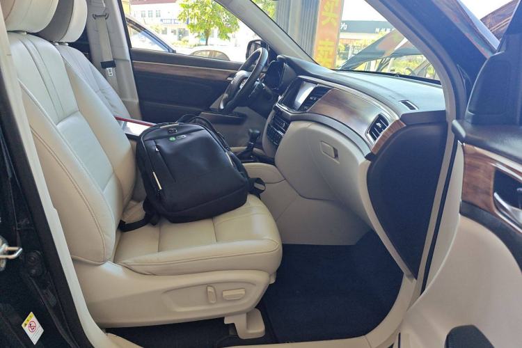 Used GAC Trumpchi GS8 2017 320T Two-Wheel Drive Luxury Smart Connectivity Version (7 Seats)