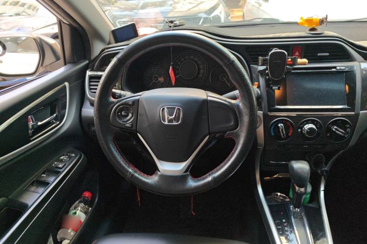 Used Honda Crider 2015 1.8L automatic luxury edition