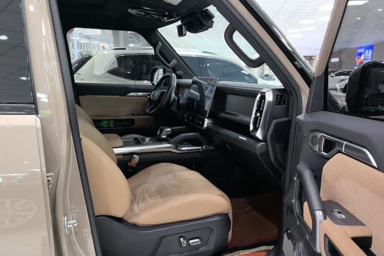 Used JETOUR Traveler 2023 2.0T All-Wheel Drive CrossPRO+
