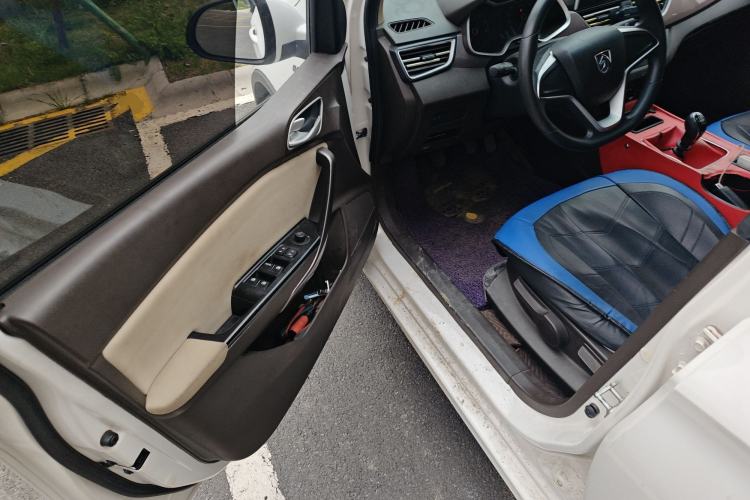 Used Baojun 310W 2017 1.5L Manual Comfort Version China V