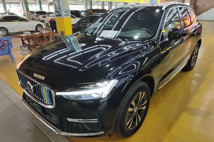 Used Volvo XC60 2025 B5 4x4 Smart Luxury Edition
