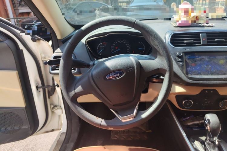 Used Ford Escort 2015 1.5L Automatic Comfort Edition

