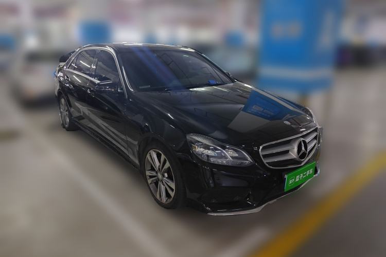 Used Mercedes-Benz E-Class 2015 E 260 L Sport Edition Front Right 45 Deg