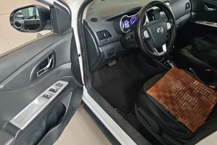 Used Dongfeng Aeolus AX3 2016 1.5L Automatic Zunku Model Driver Seat