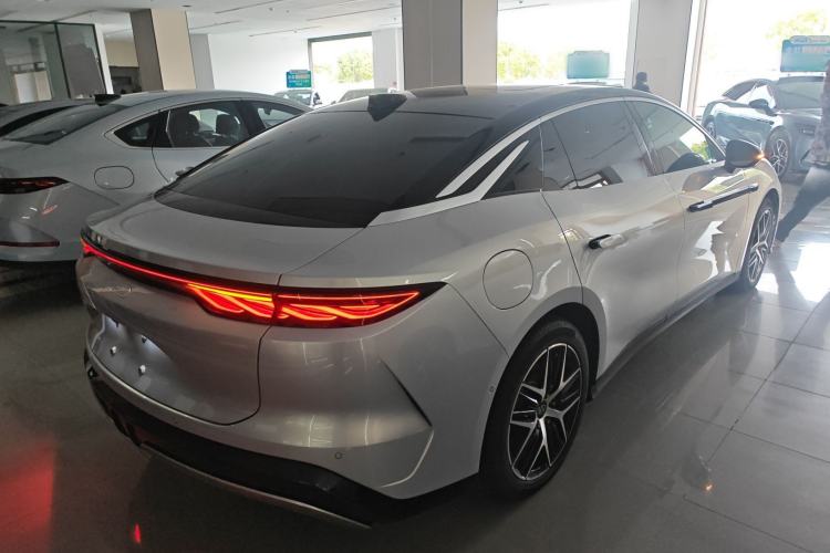 Used BYD Han L 2025 EV Four-Wheel Drive LiDAR Flagship Model