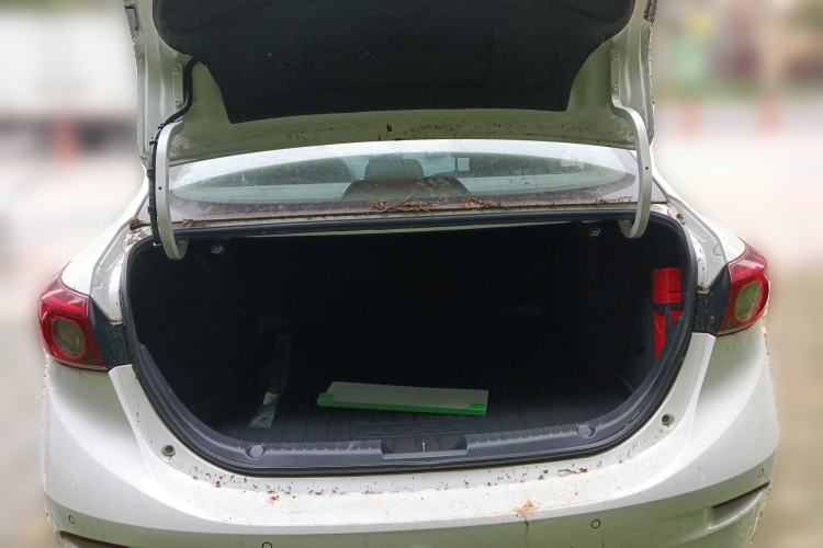 Used Mazda 3 Axela 2017 Sedan 1.5L Automatic Luxury Model Emission Standard China V Trunk