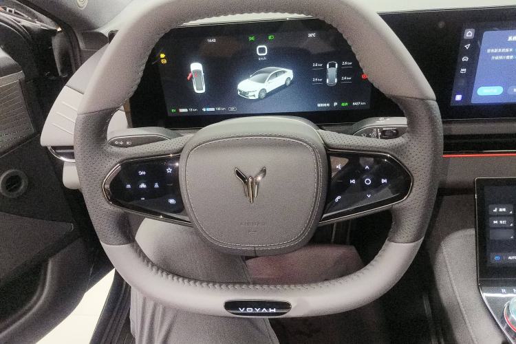 Used VOYAH PASSION 2024 PHEV Four-Wheel Drive Ultra-Long Range Flagship Model