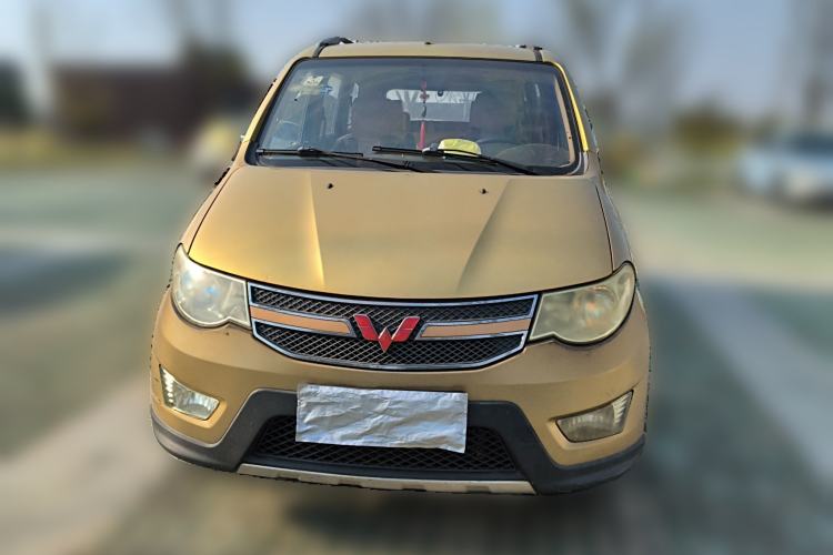 Used Wuling Hongguang 2013 1.5L S Comfort Model
