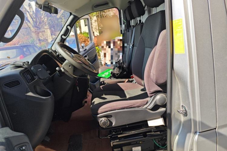 Used Foton Toano 2024 Geely Xianghuo 2.5T Manual Long Wheelbase Ultra-High Roof with Rear Dual Tires 3-Seater