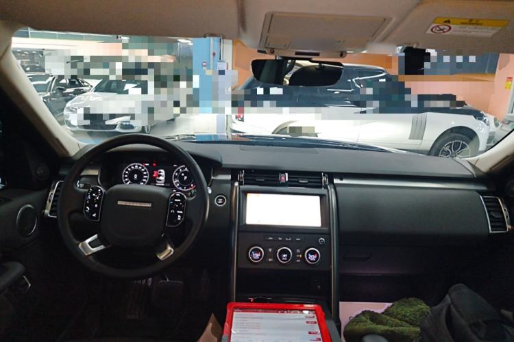 Used Land Rover Discovery 2020 3.0 SC V6 30th Anniversary Special Edition Center Console