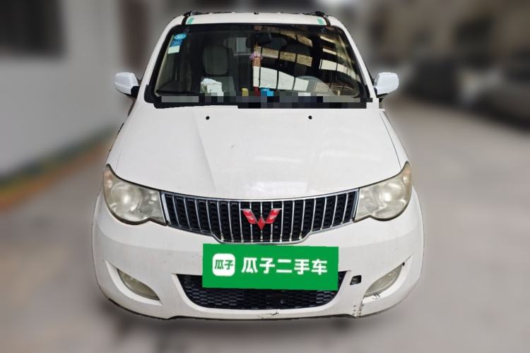 Used Wuling Hongguang 2014 1.2L Standard Model China IV Front