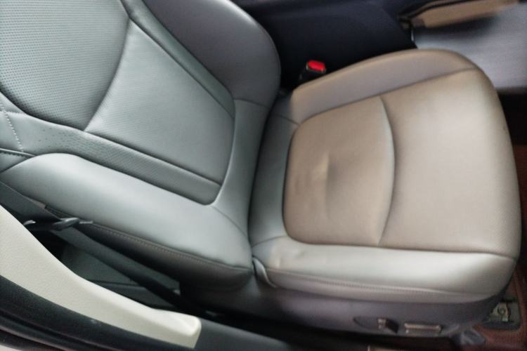 Used Toyota SIENNA 2023 2.5L Hybrid Comfort Edition Right Front Seat