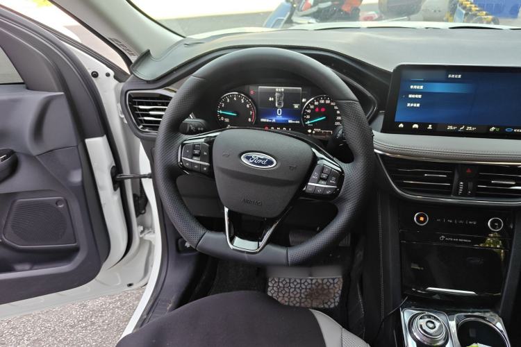 Used Ford Escape 2020 EcoBoost 245 Two-Wheel-Drive Titanium Edition