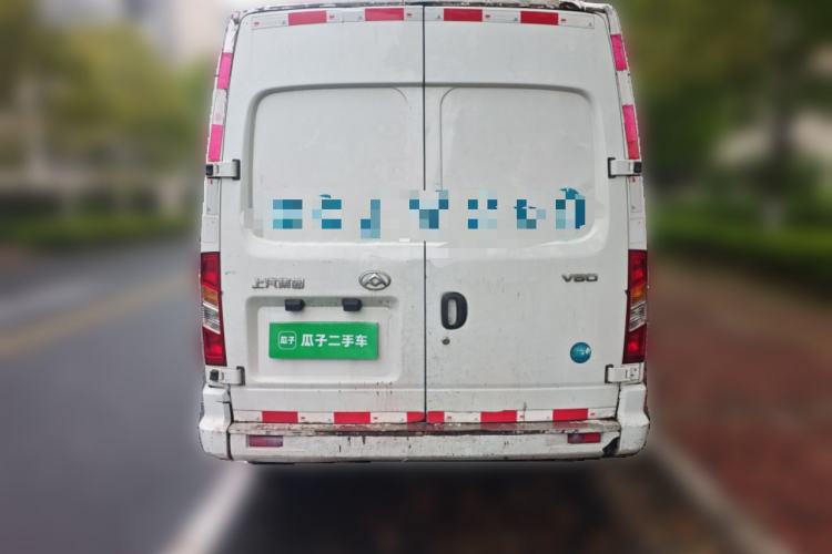 Used SAIC MAXUS Xintu V80 2021 2.0T Manual Classic City Delivery King Long Wheelbase Mid-Roof 3 Seats Rear