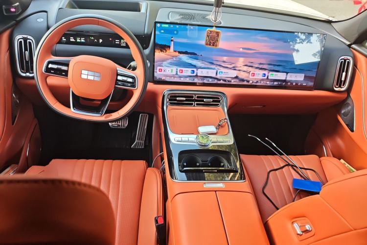 Used Geely Galaxy M9 2025 Model 210km Four-Wheel-Drive Leading Edition