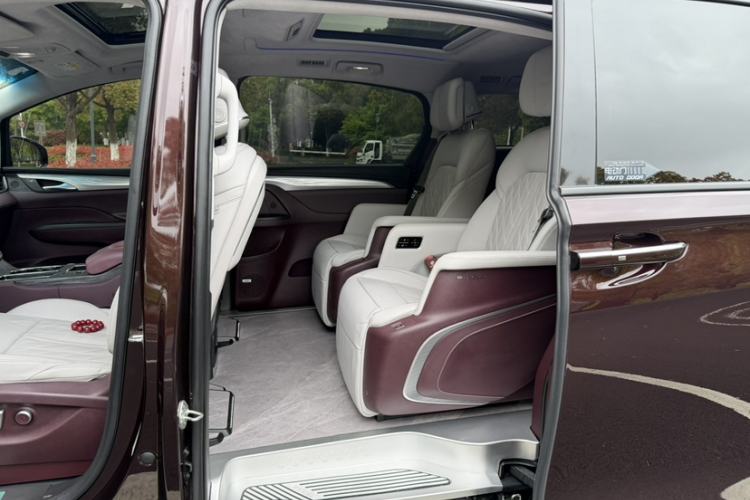 Used Buick GL8 2022 Avenir Aivia Six-Seat Deluxe Edition Interior 1