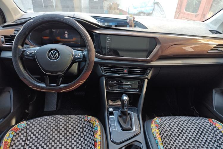 Used Volkswagen Tharu 2022 280TSI Two-Wheel-Drive Luxury Edition Center Console