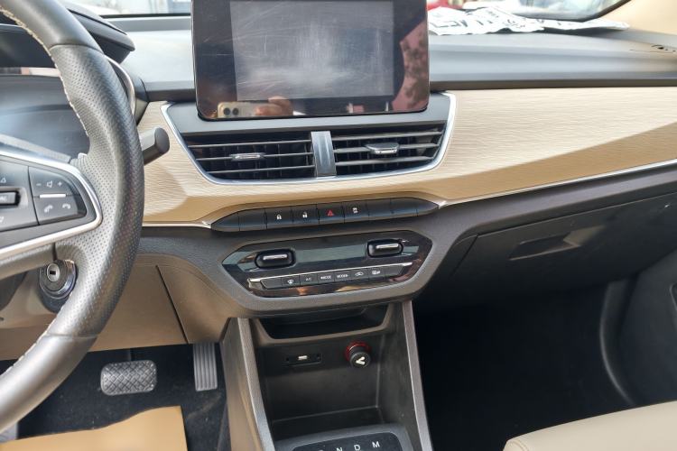 Used Baojun 360 2019 1.5L Automatic Luxury Edition China VI Audio And AC Panel