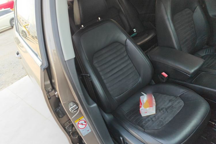 Used Volkswagen Magotan 2013 1.8TSI Prestige Model
