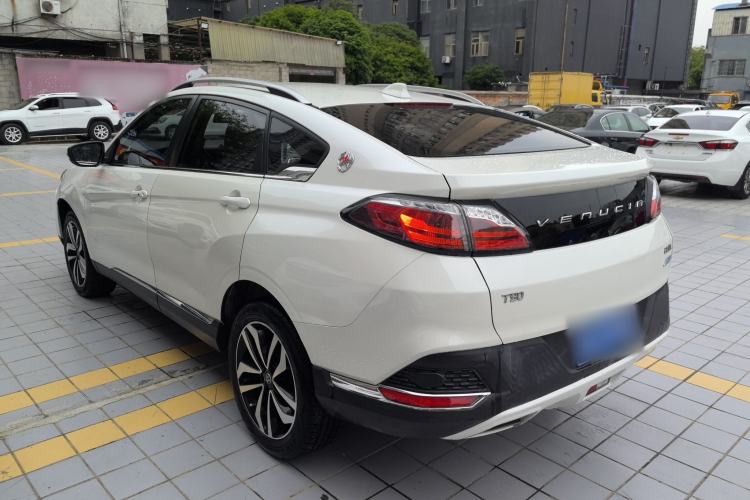 Used Venucia T90 2018 2.0L CVT Smart Connect Luxury Edition China V Standard
