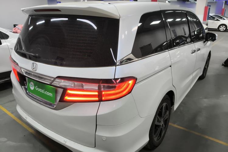 Used Honda Odyssey 2015 Revised 2.4L Luxury Edition Rear Right 45 Deg