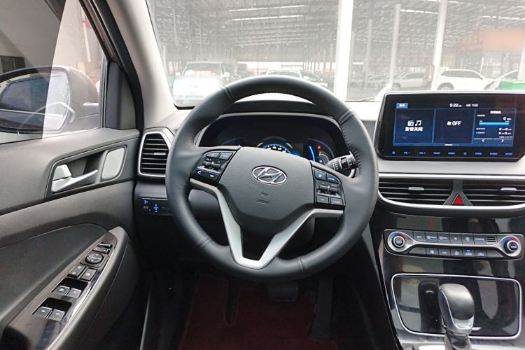 Used Hyundai Tucson 2020 280TGDi Two-Wheel-Drive GLS Fashion Edition China VI Standard
