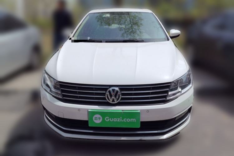 Used Volkswagen Lavida 2015 1.6L Automatic Comfort Edition Front