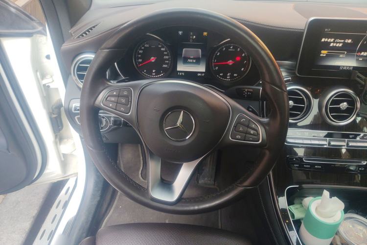 Used Mercedes-Benz GLC 2016 GLC 260 4MATIC Luxury Model
