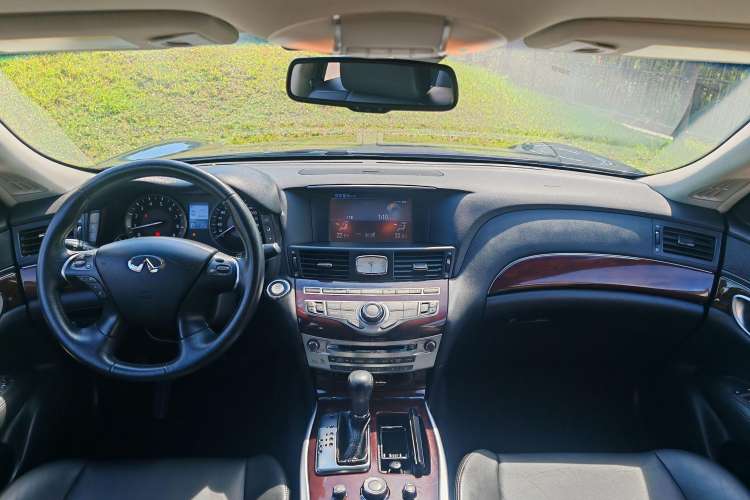 Used Infiniti Q70 2019 Q70L 2.0T Enjoyment Edition